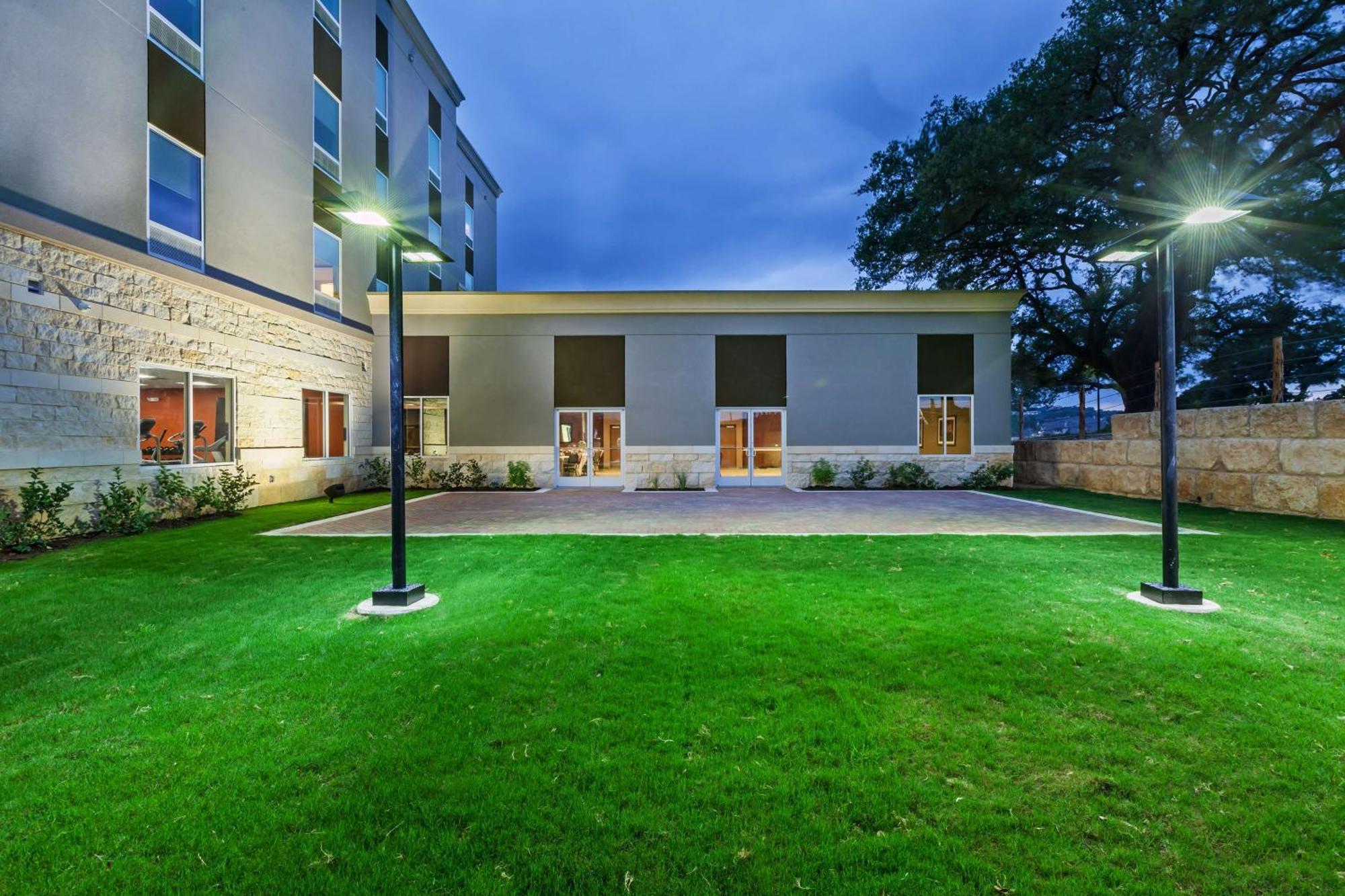 Hampton Inn By Hilton Bulverde Texas Hill Country Екстериор снимка